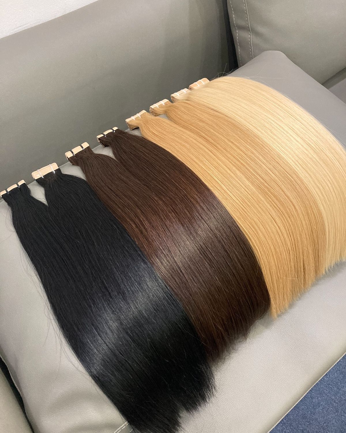 Luxury Tape in Hair Extensions 100Human Hair Wholesale Balayage Invisible Natural Tape Ins Extensions Remy Raw Hair